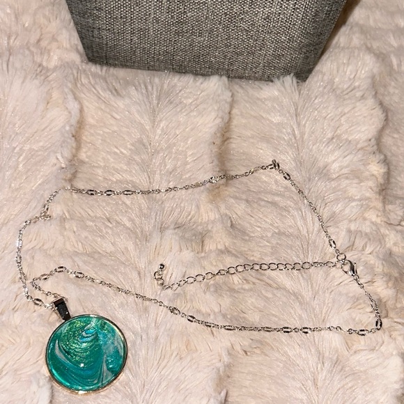 Hand painted Abstract Acrylic fluid pour art bezel pendant necklace metallic - Picture 8 of 8